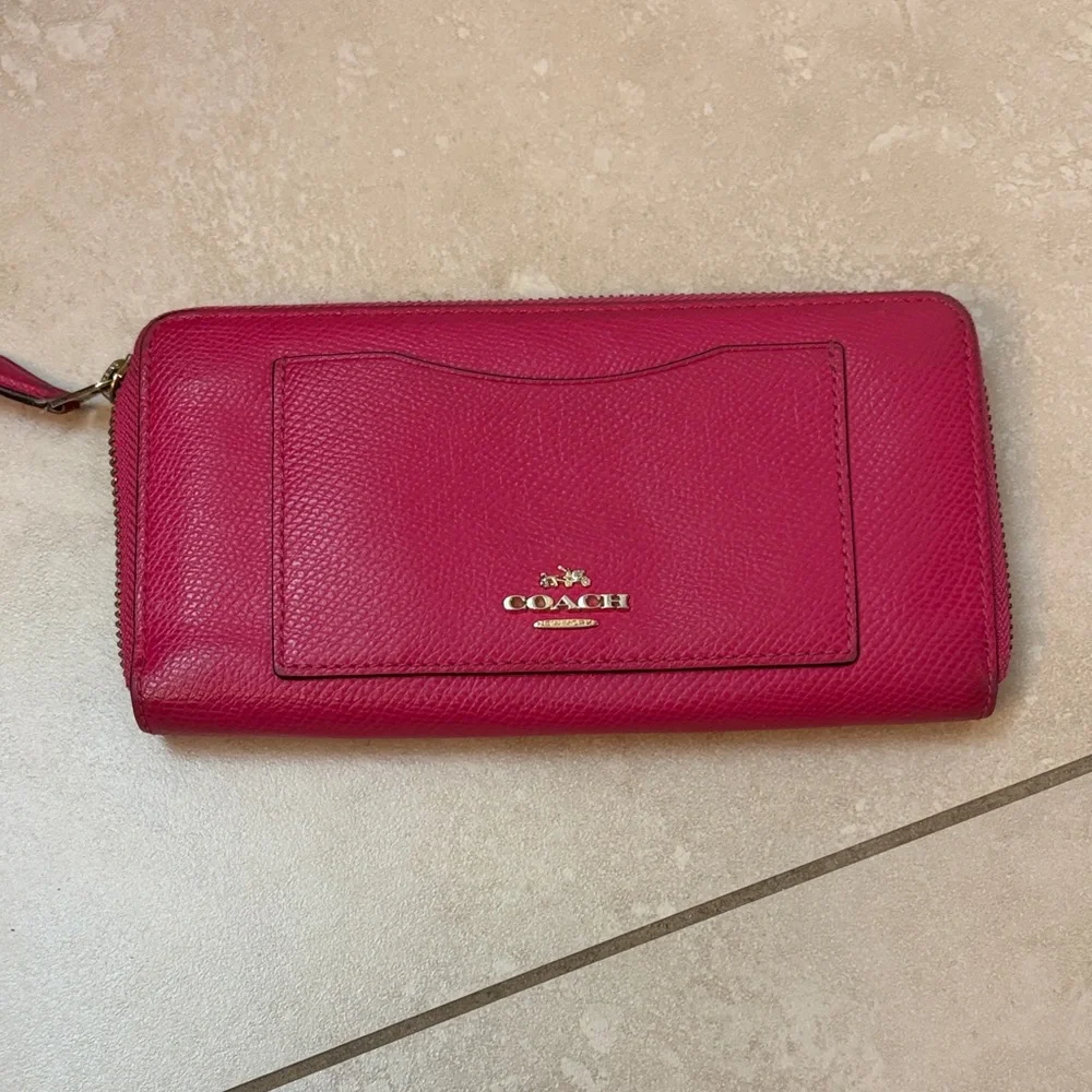 Coach Fuchsia Leather Zip Wallet